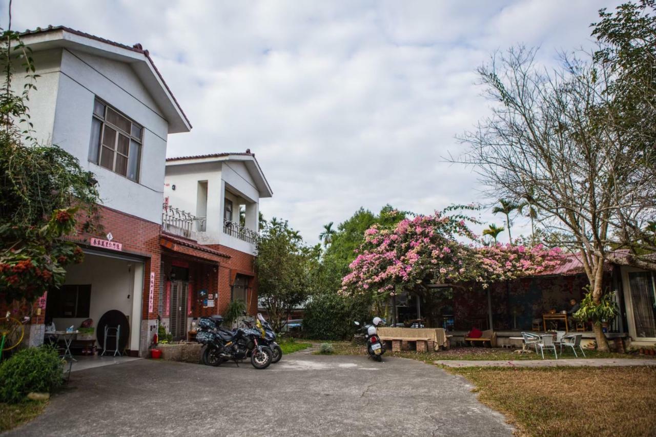 Dongguang Zhixing Homestay Юйчі Екстер'єр фото